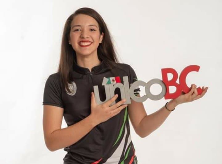 ES ALEJANDRA AMEZCUA CAMPEONA COLEGIAL DE BOLICHE