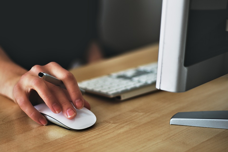 CAPACITAN A DOCENTES EN EL USO DEL AULA VIRTUAL MOODEMS 4.0