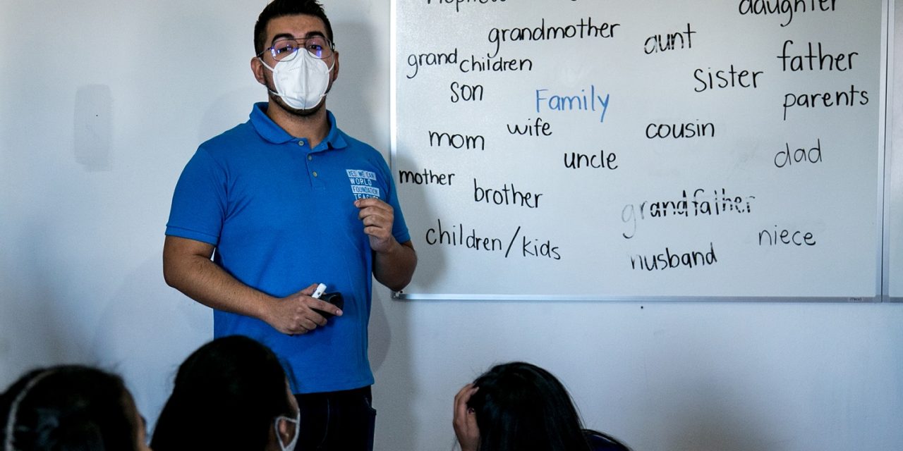 PROGRAMA EDUCATIVO BILINGÜE DE TIEMPO COMPLETO A NIÑOS MIGRANTES  
