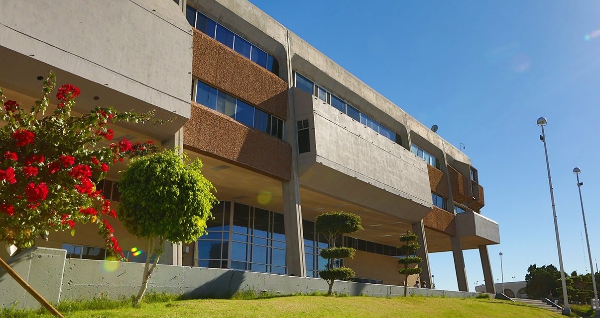 EL 24 Y 25 SERÁN INHABILES EN EL GOBIERNO DE BAJA CALIFORNIA únicoBC revista de Baja California EL 24 Y 25 SERÁN INHABILES EN EL GOBIERNO DE BAJA CALIFORNIA únicoBC revista de Baja California