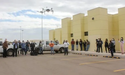 CAPACITAN A PRODUCTORES Y TÉCNICOS SOBRE EL USO DE DRONES