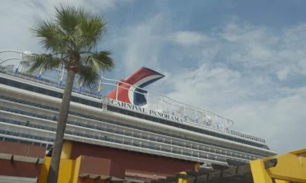 LLEGA CRUCERO «PANORAMA» A PUERTO DE ENSENADA