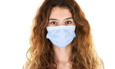 ATIENDEN A MUJERES EMBARAZADAS Y MIGRANTES 