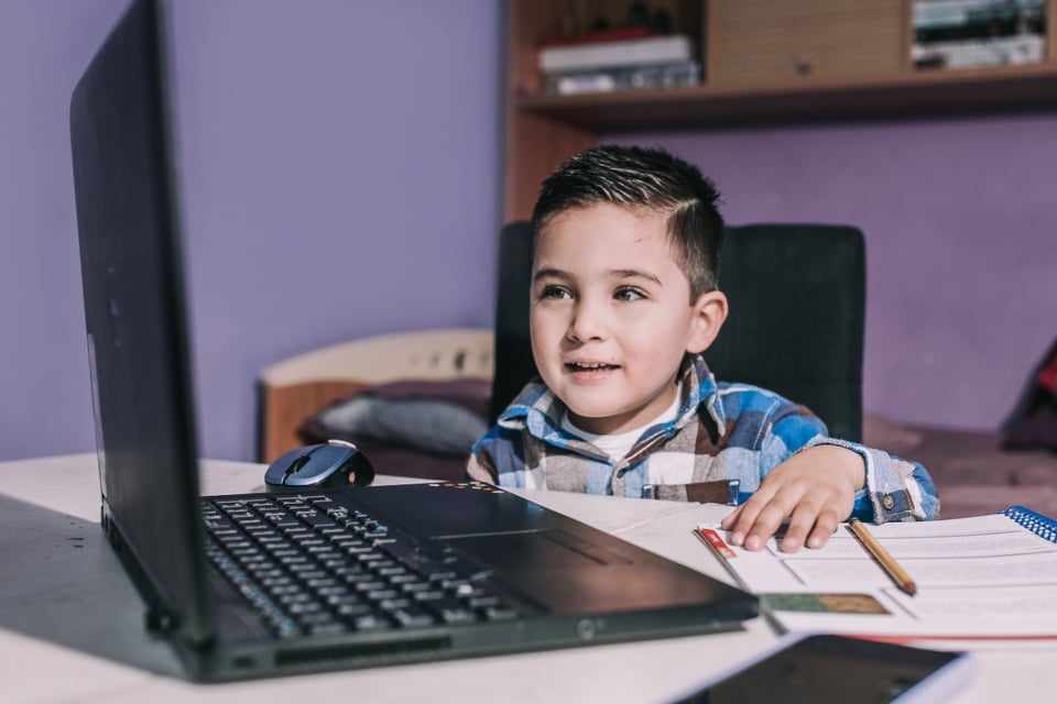 SEGUIRÁN CLASES DE NIVEL BÁSICO A DISTANCIA EN BC