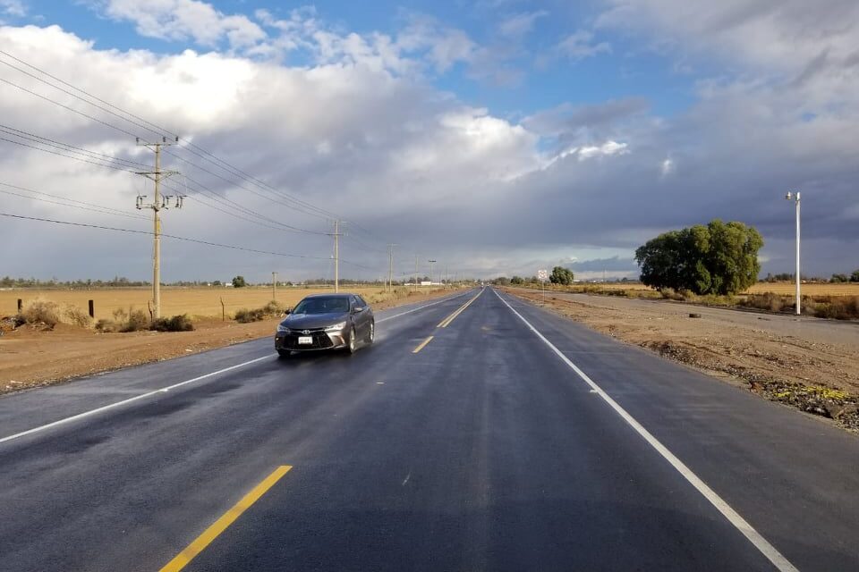 MODERNIZAN CARRETERA ABASOLO EN MEXICALI