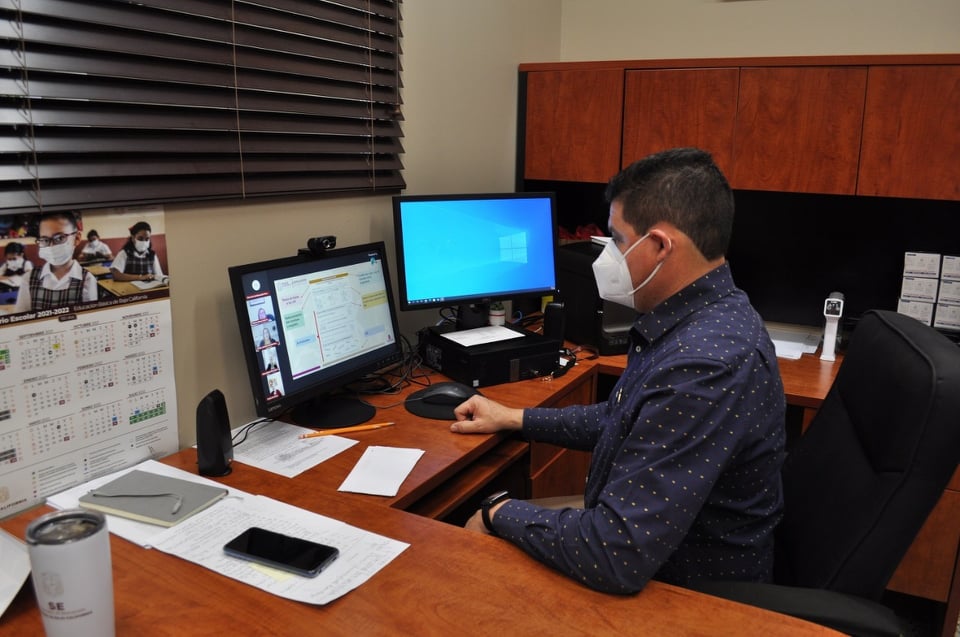 LOS CAPACITAN EN EL USO DE CUADERNOS DE ALFABETIZACIÓN VINCULANTE