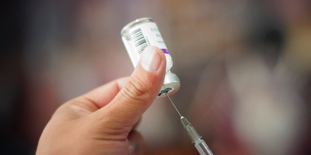 LA VACUNA ES EFECTIVA Y SEGURA