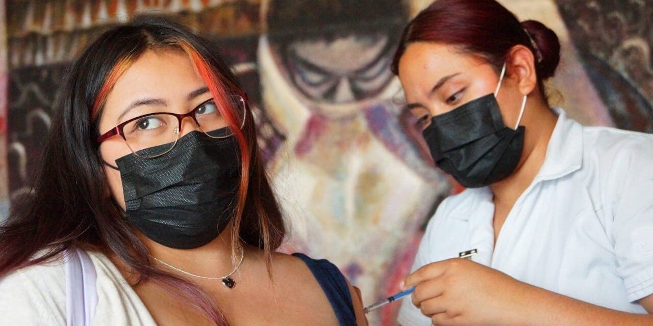 TODO ABRIL LA VACUNACIÓN EN HOSPITALES Y CENTROS DE SALUD