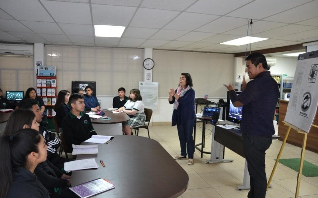 ATIENDEN A ALUMNOS CON BARRERAS DE APRENDIZAJE