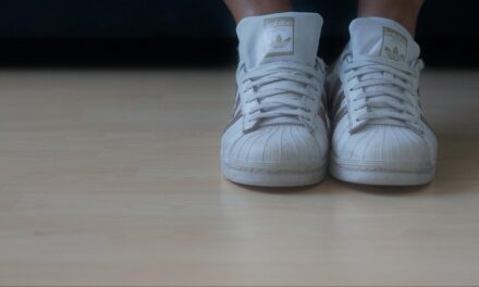 EN ESOS MOMENTOS EL RESPETO Y AFECTO HACIA LOS JÓVENES 