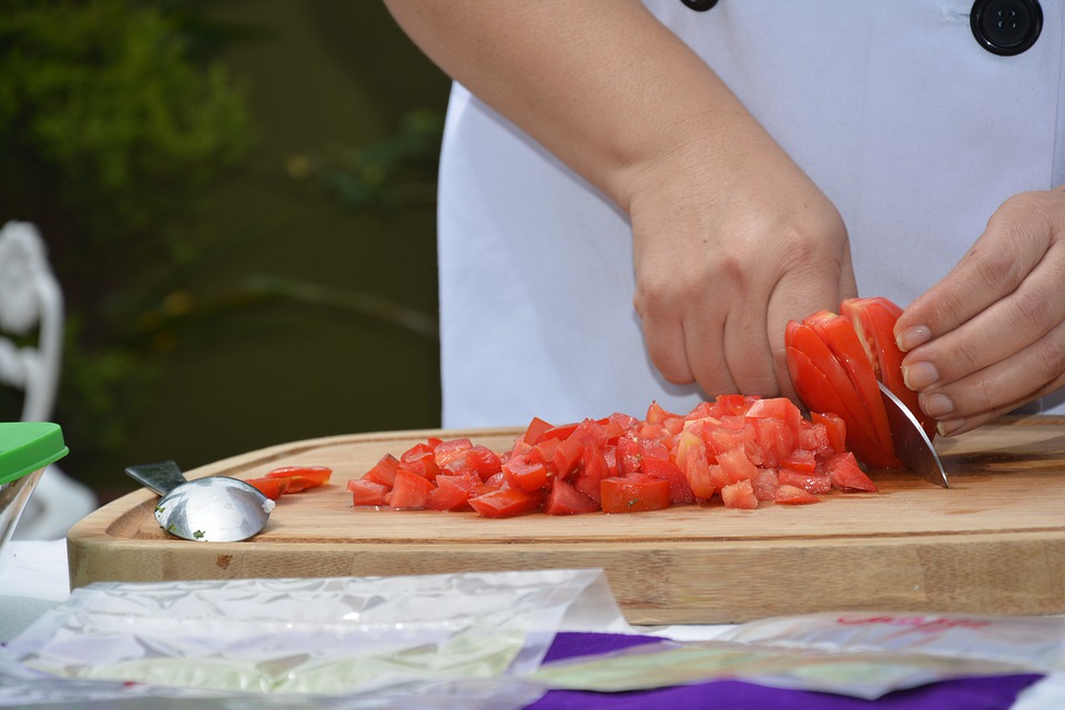 LA ADECUADA PREPARACIÓN DE LOS ALIMENTOS