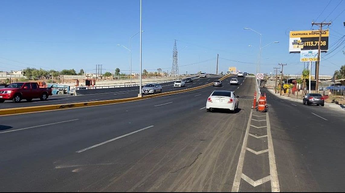 DISPONIBLE TERCER CARRIL DE LÁZARO CÁRDENAS Y RÍO NUEVO