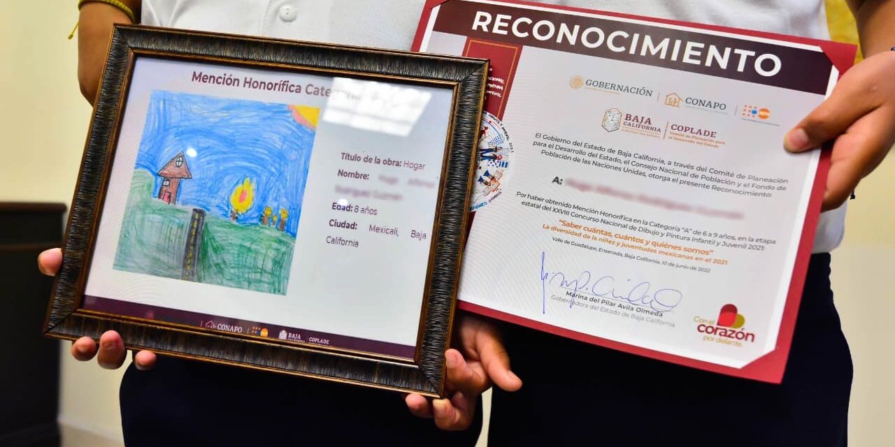 MENCIÓN HONORÍFICA EN CONCURSO NACIONAL DE DIBUJO