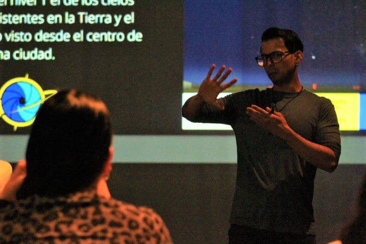 «CONQUISTANDO EL ESPACIO. TALLER DE ASTROFOTOGRAFÍA»