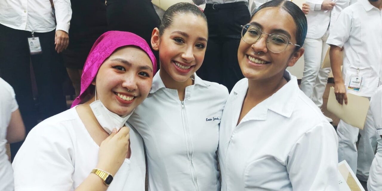 NUEVOS PASANTES DE SERVICIO SOCIAL DEL HGM