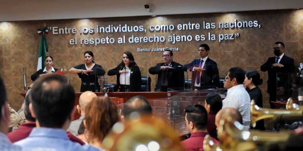 SESIÓN SOLEMNE DEL DÍA DEL CONSTITUYENTE EN BC