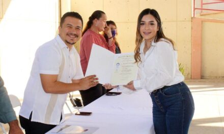 ENTREGAN MÁS DE 5 MIL TÍTULOS PROFESIONALES