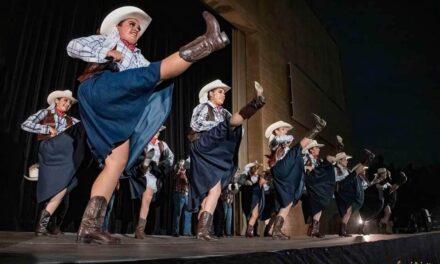 CELEBRAN AL GRUPO DE DANZA FOLCLÓRICA MEXICANA KICUKPAICO