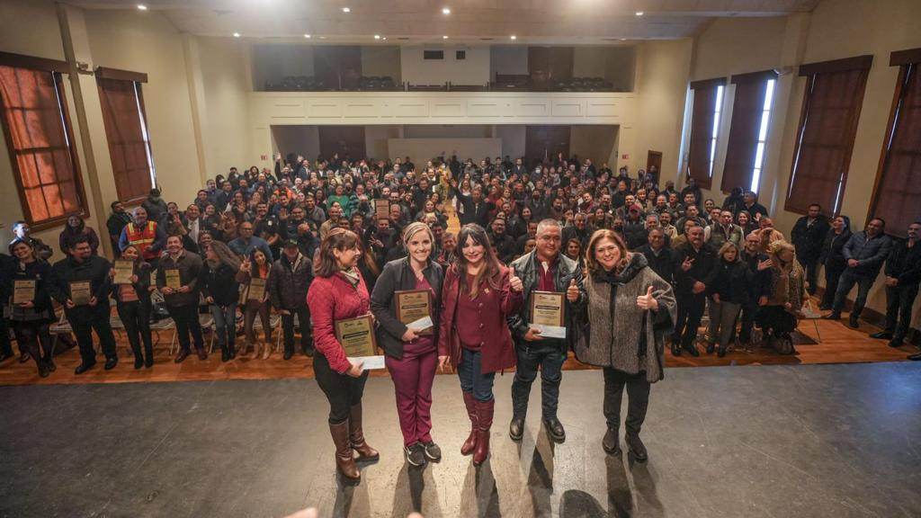 RECONOCEN AL “EMPLEADO DEL AÑO” DEL AYUNTAMIENTO DE MEXICALI