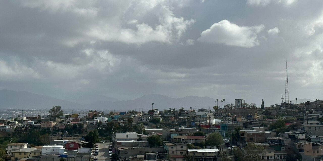 DEBEN TOMAR PRECAUCIONES ANTE RÁFAGAS DE VIENTO, LLUVIAS Y NEVADA