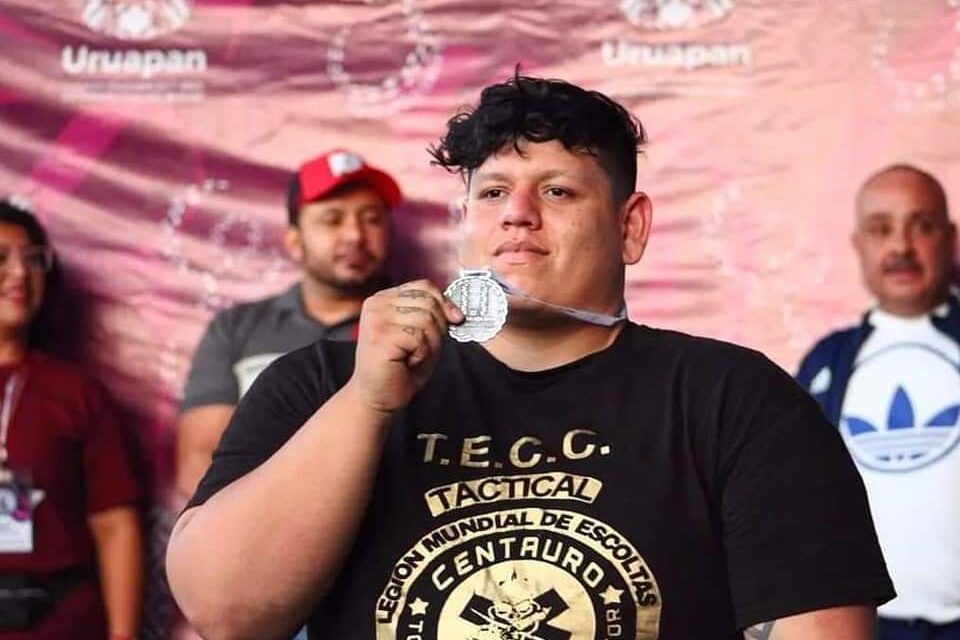 SOBRESALE AXEL GARCÍA PLATA EN LOS JUEGOS NACIONALES