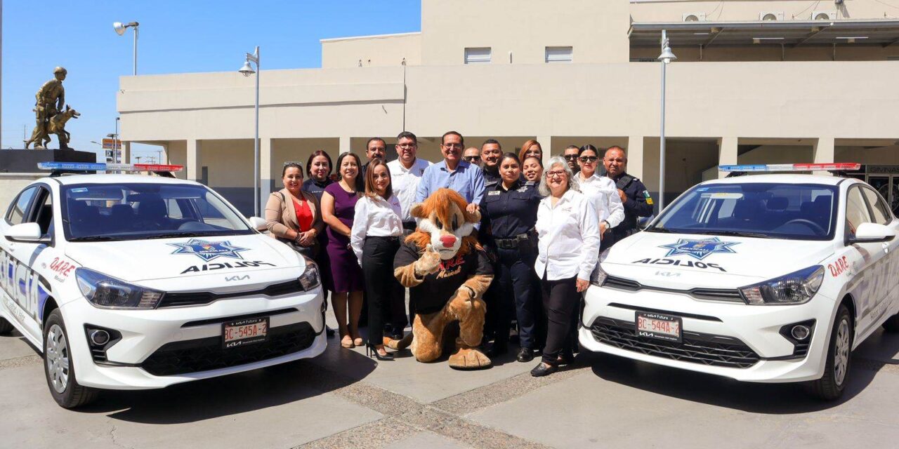 ENTREGAN DOS NUEVAS UNIDADES AL PATRONATO D.A.R.E.
