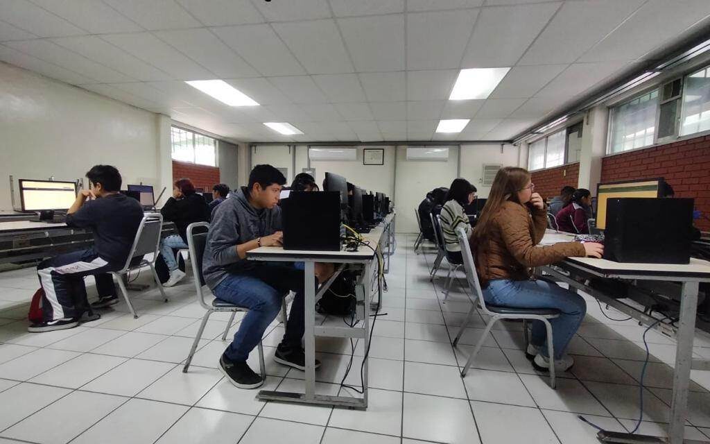 APLICAN EXAMEN DE ADMISIÓN A MÁS DE 3 MIL ESTUDIANTES EN CONALEP BC