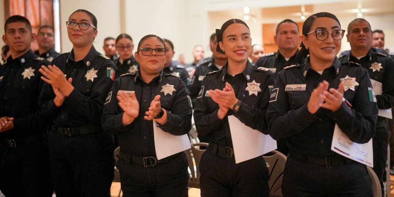 PROTESTAN 25 NUEVOS ELEMENTOS DE LA POLICÍA EN MEXICALI
