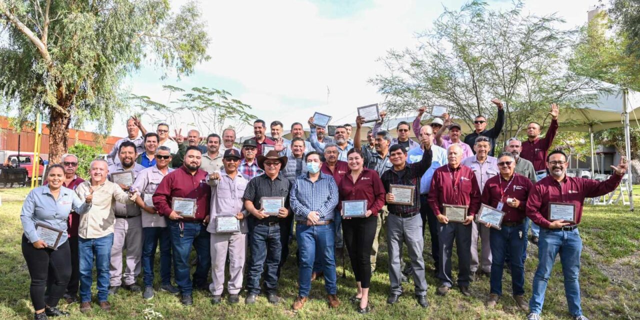RECONOCEN TRAYECTORIA DE PERSONAL DE CEA BC