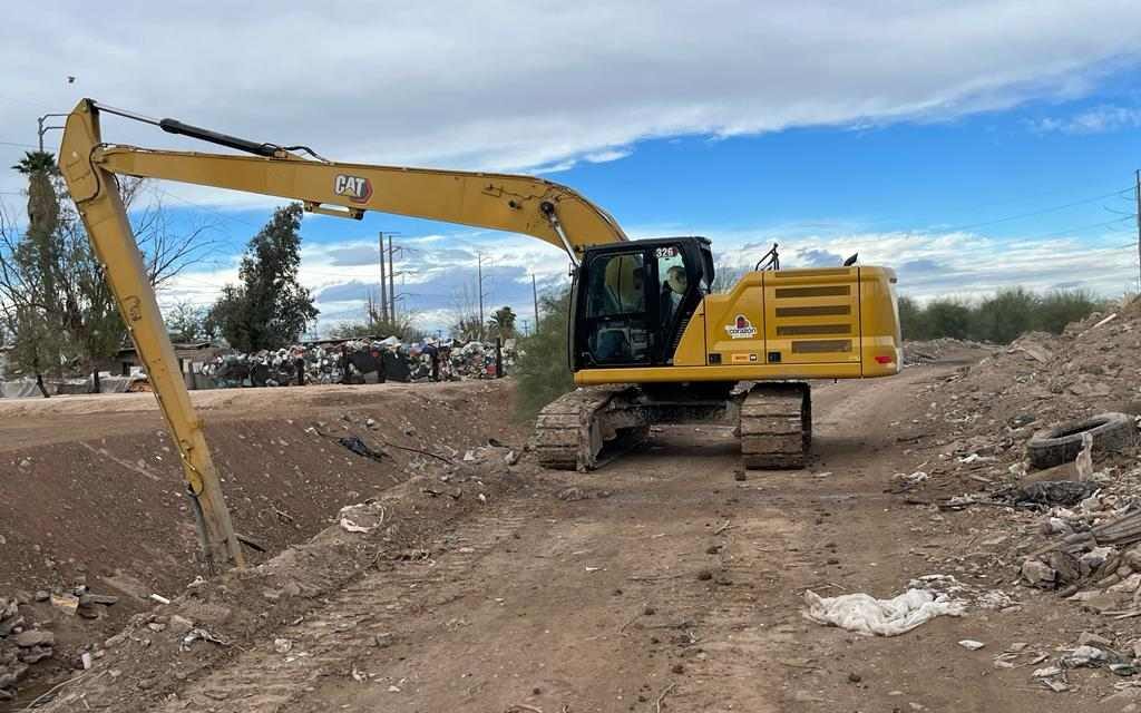 TRABAJOS DE LIMPIEZA EN DRENES TULA Y MÉXICO EN MEXICALI