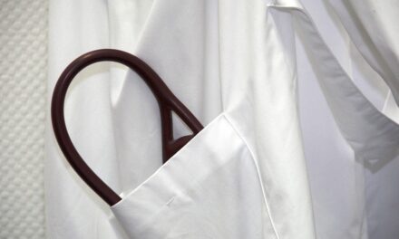 DEBEN MÉDICOS INSCRIBIR SU CONSULTORIOS EN EL REPSSABI