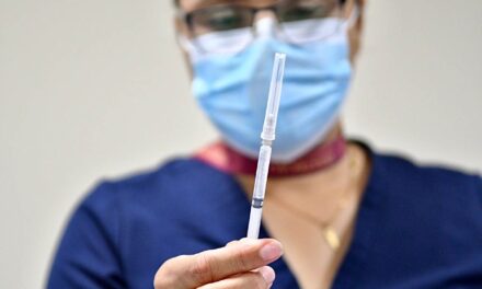 VACUNACIÓN PARA TODAS LAS EDADES EN UNIDADES DEL SECTOR SALUD