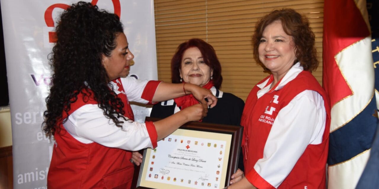 MEDALLA AL MÉRITO DE CRUZ ROJA MEXICANA