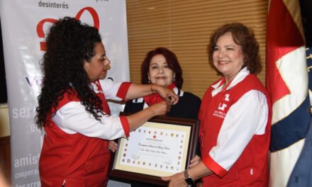 MEDALLA AL MÉRITO DE CRUZ ROJA MEXICANA