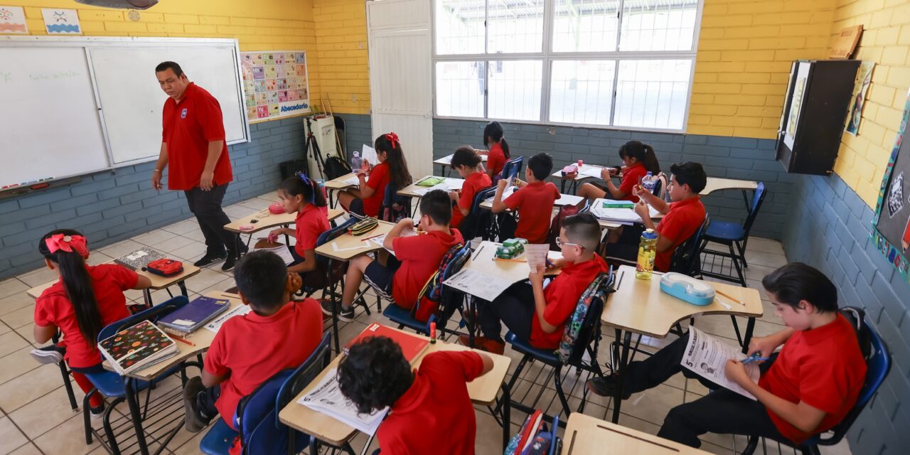 REGRESAN A CLASES MÁS DE 600 MIL ALUMNOS EN BC