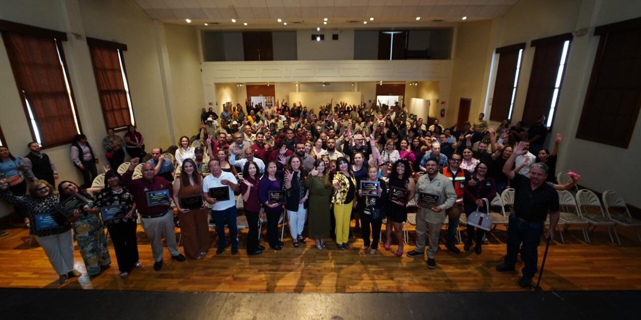 RECONOCE LOS AÑOS DE SERVICIO DE TRABAJADORES DEL AYUNTAMIENTO DE MEXICALI