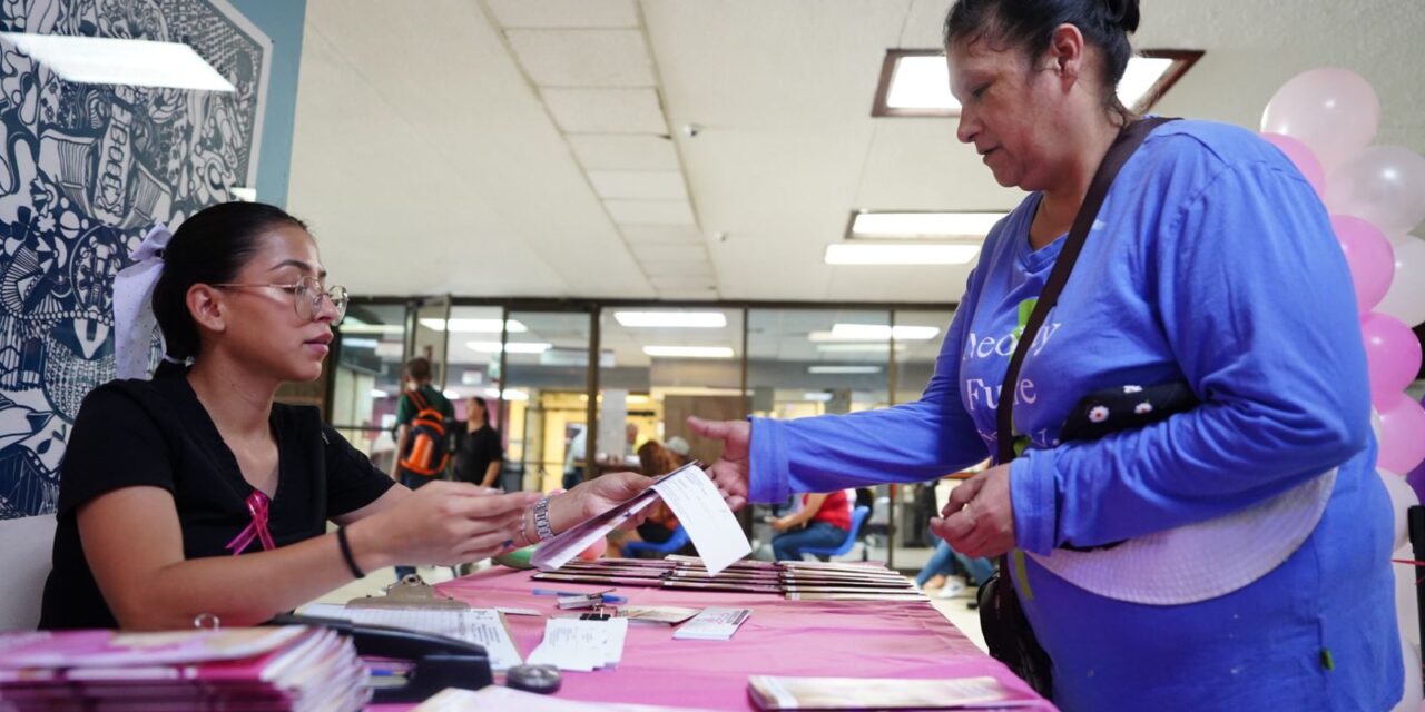 INSTALAN MÓDULO ROSA EN PALACIO MUNICIPAL DE MEXICALI