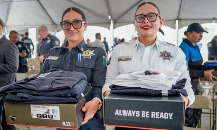 ENTREGAN 1850 NUEVOS UNIFORMES A LA POLICÍA DE MEXICALI