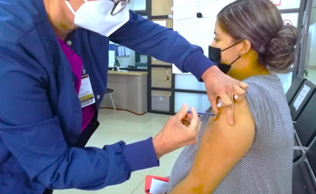 DEBEN EMBARAZADAS VACUNARSE CONTRA LA INFLUENZA