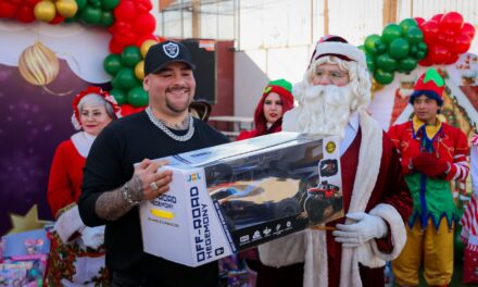 PRESENTE ANDY RUIZ EN FESTEJO NAVIDEÑO DE ALBERGUE DIF