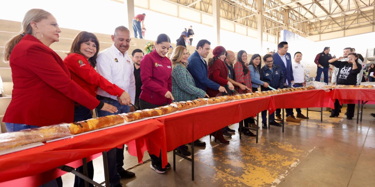 MAGNO FESTEJO DE REYES CON ROSCA Y CHOCOLATE CALIENTE
