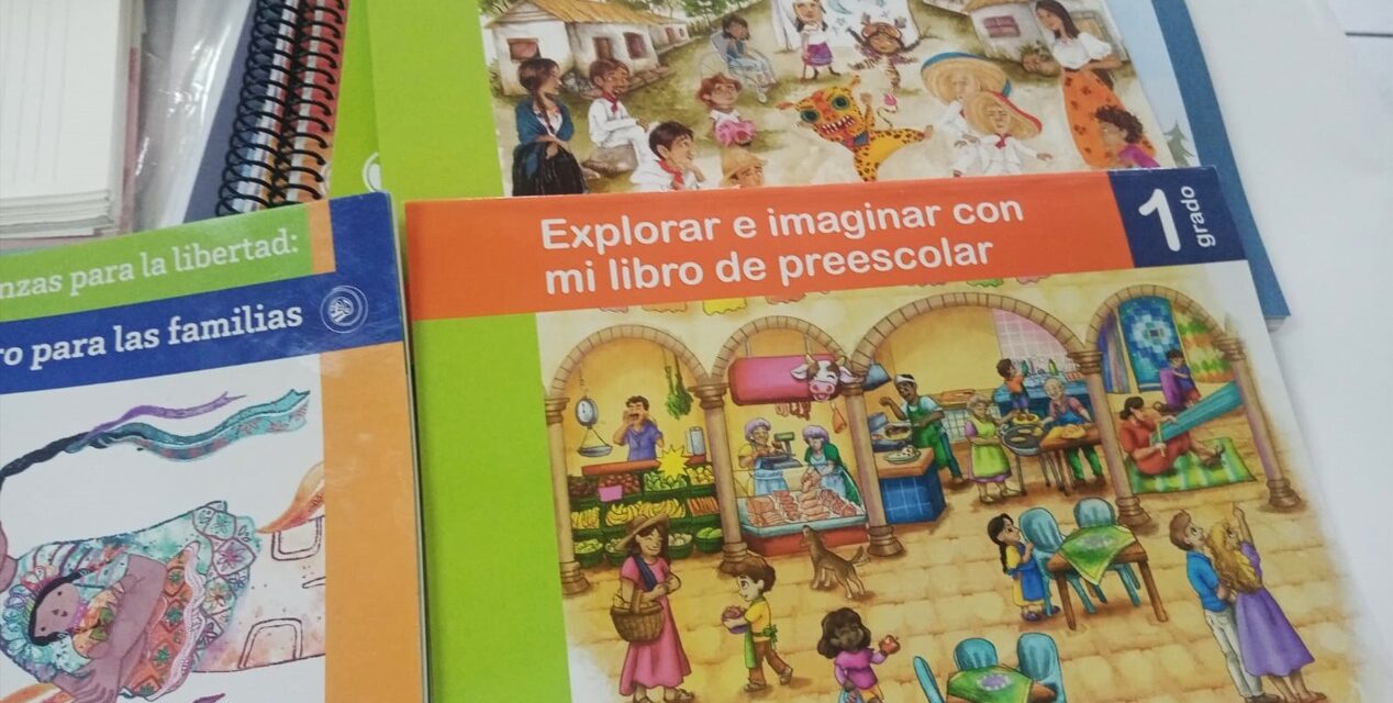 MAESTROS DE EDUCACIÓN INDÍGENA REVISAN LIBROS DE TEXTO DE EDUCACIÓN PREESCOLAR