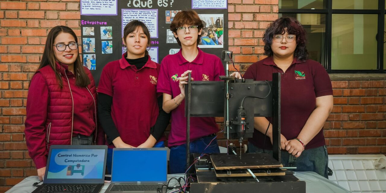 MUESTRAN ESTUDIANTES SU CREATIVIDAD E INNOVACIÓN TECNOLÓGICA 2025