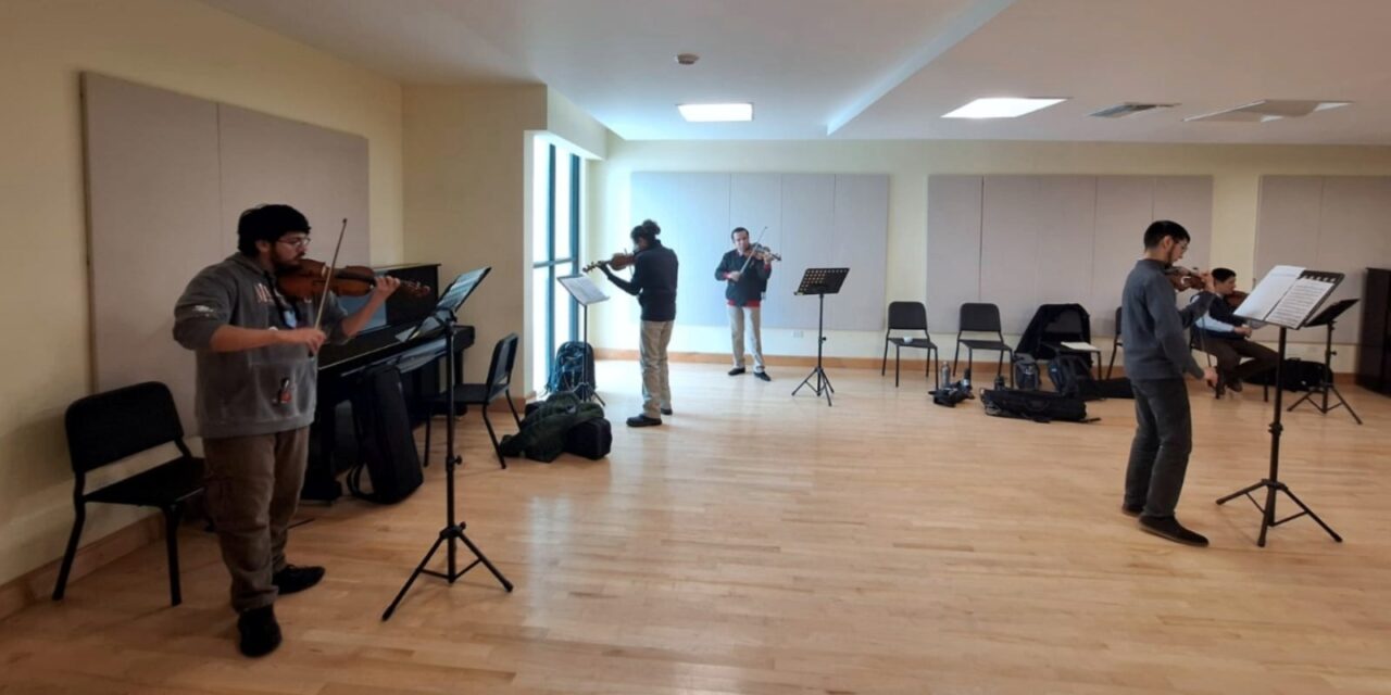 SELECCIONAN A NUEVOS MÚSICOS PROFESIONALES DE VIOLÍN PARA OBC