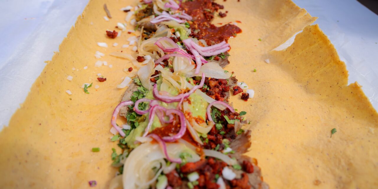 OFRECEN A VISITANTES EL GRAN TACO DE MÉXICO