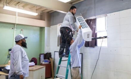 1,070 EQUIPOS DE REFRIGERACIÓN PARA PLANTELES EDUCATIVOS EN MEXICALI, VALLE Y SAN FELIPE