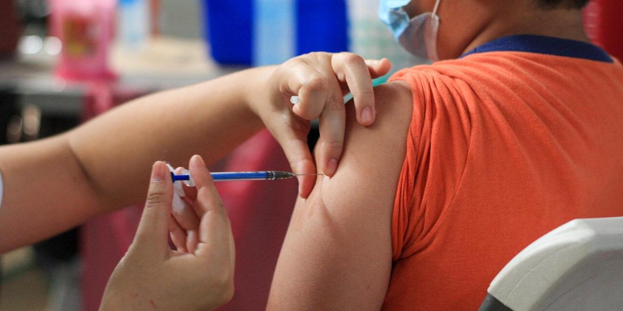 A VACUNARSE PARA REFORZAR LAS MEDIDAS DE PREVENCIÓN