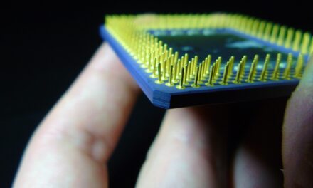 LOS SEMICONDUCTORES EN EL CENTRO DE LA VIDA DIARIA