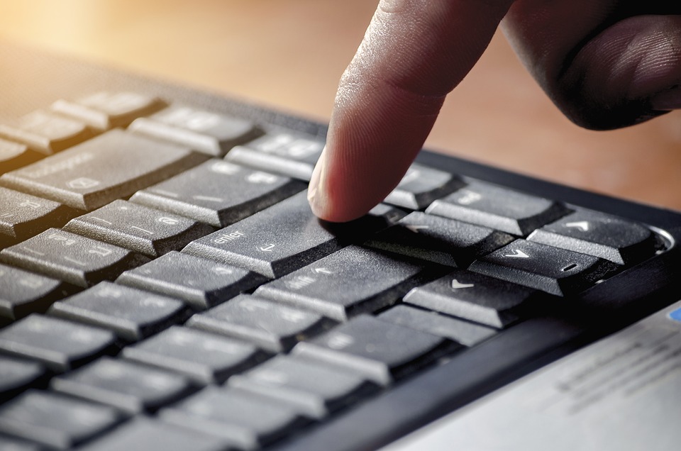 EL IMPACTO DE LA IA EN LOS FRAUDES CIBERNÉTICOS