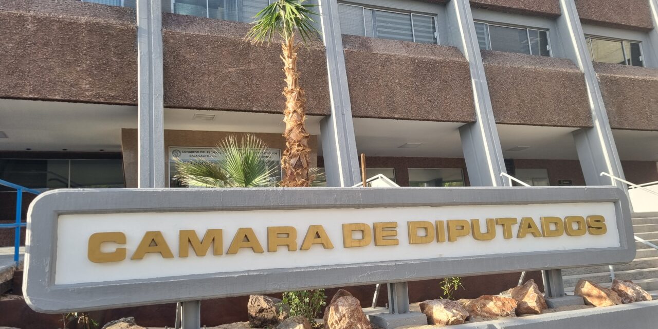 APRUEBAN QUE SE DECLARE “BENEMÉRITA” A DIVERSAS ESCUELAS PÚBLICAS DE TIJUANA